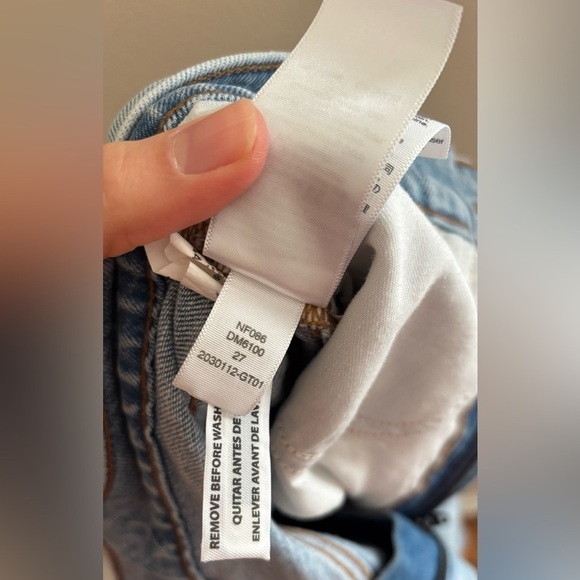 Madewell The Perfect Vintage Crop Jean in Light Wash - Picture 10 of 13